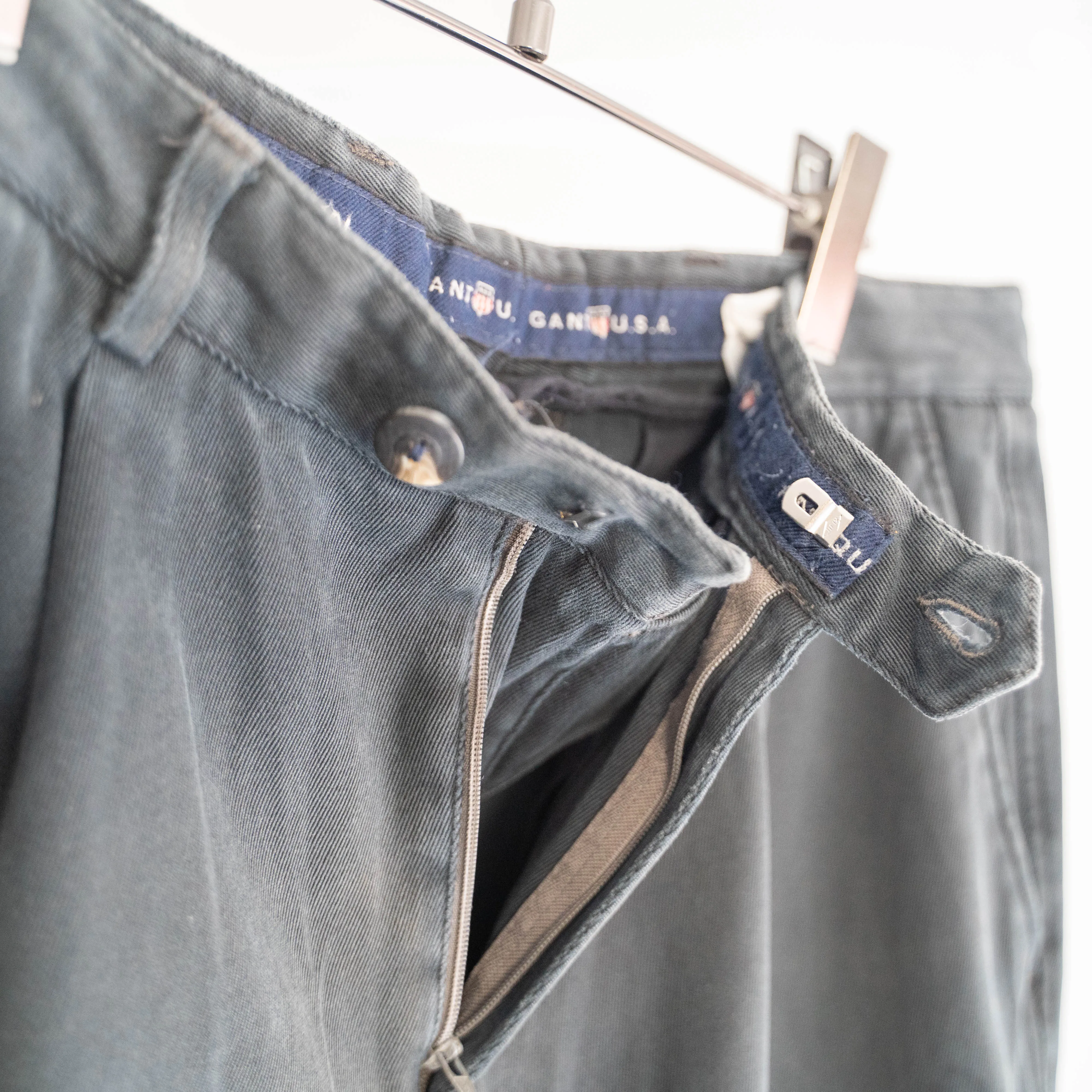 2000s GANT one tuck chino pants 'sumikuro'