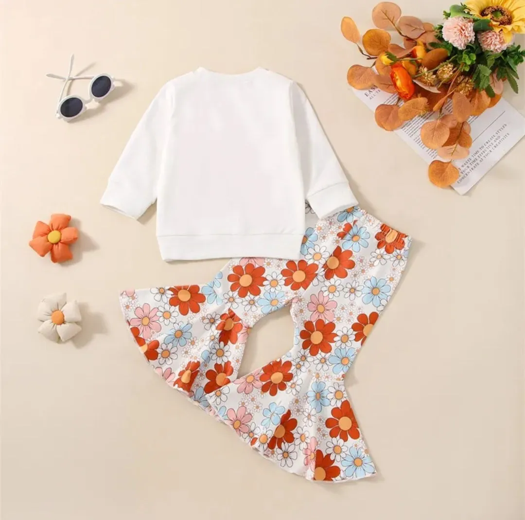 Flower Girl Crewnek Sweatshirt and Floral Bellbottoms #1001083