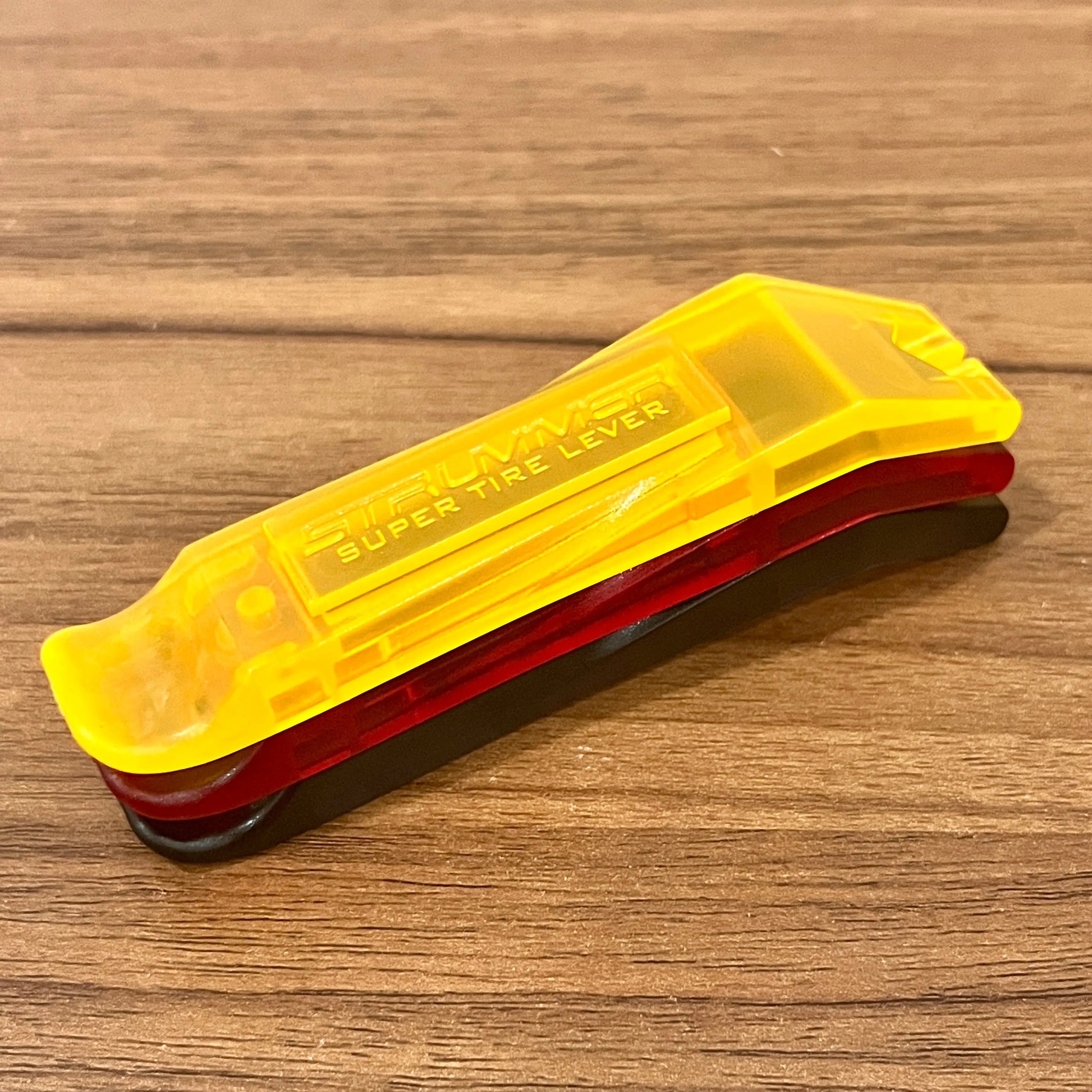 Strummer Super Tire Lever (Random Color)